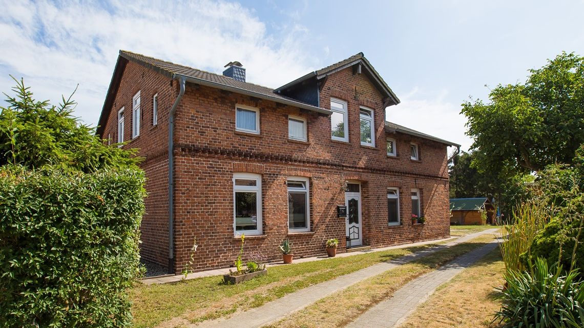 Historisches Haus auf großem Grundstück Meerfischland