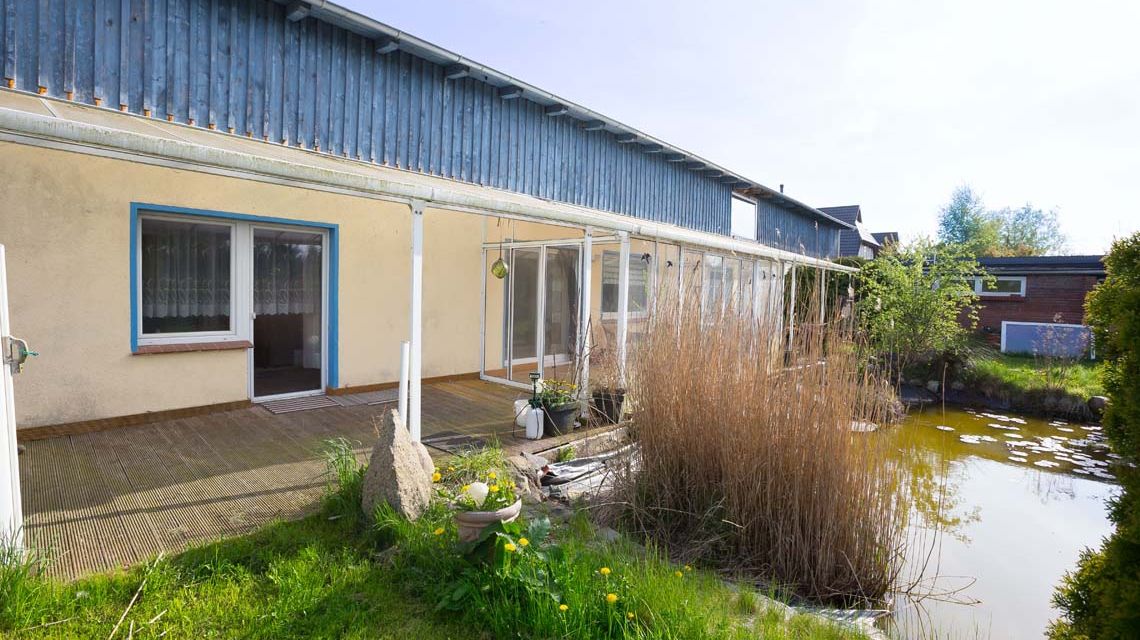Terrassen mit Teich 4