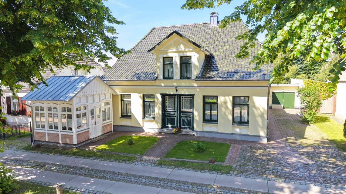 Straßenansicht