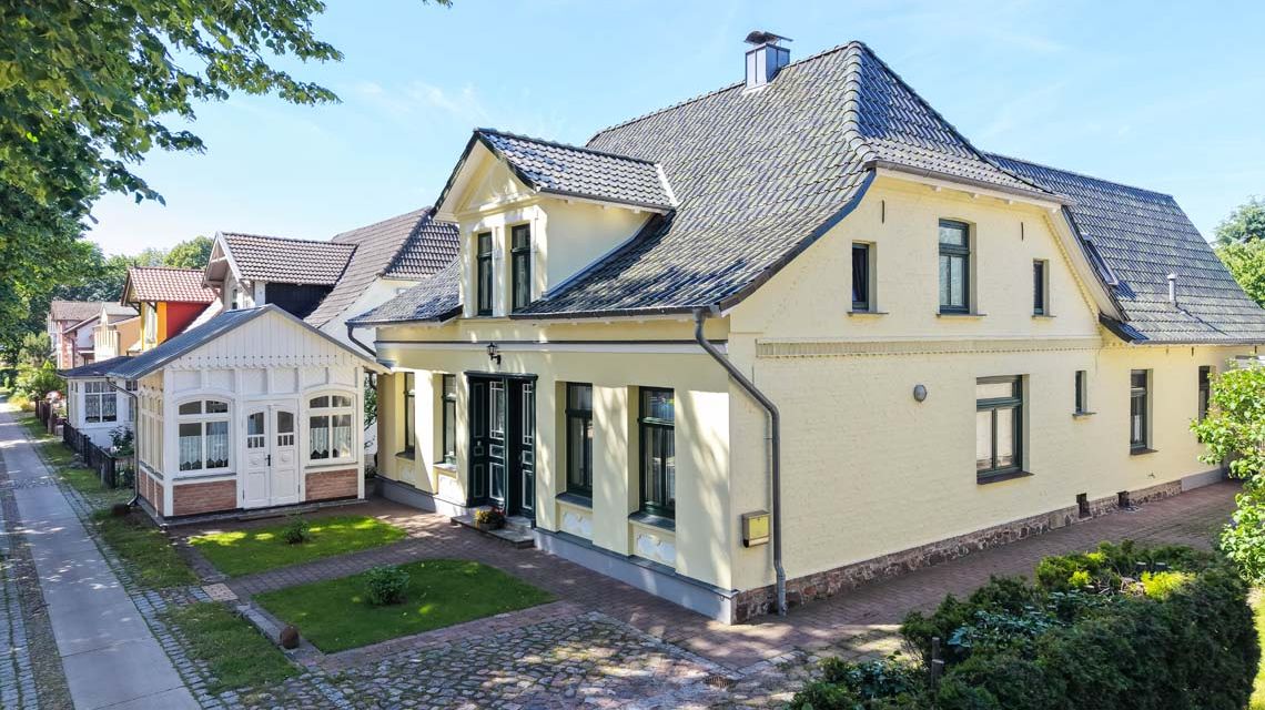 Straßenansicht